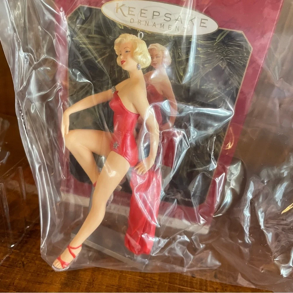 VTG Hallmark 1999 Marilyn Monroe Christmas Ornament Keepsake STILL SEALED IN BAG